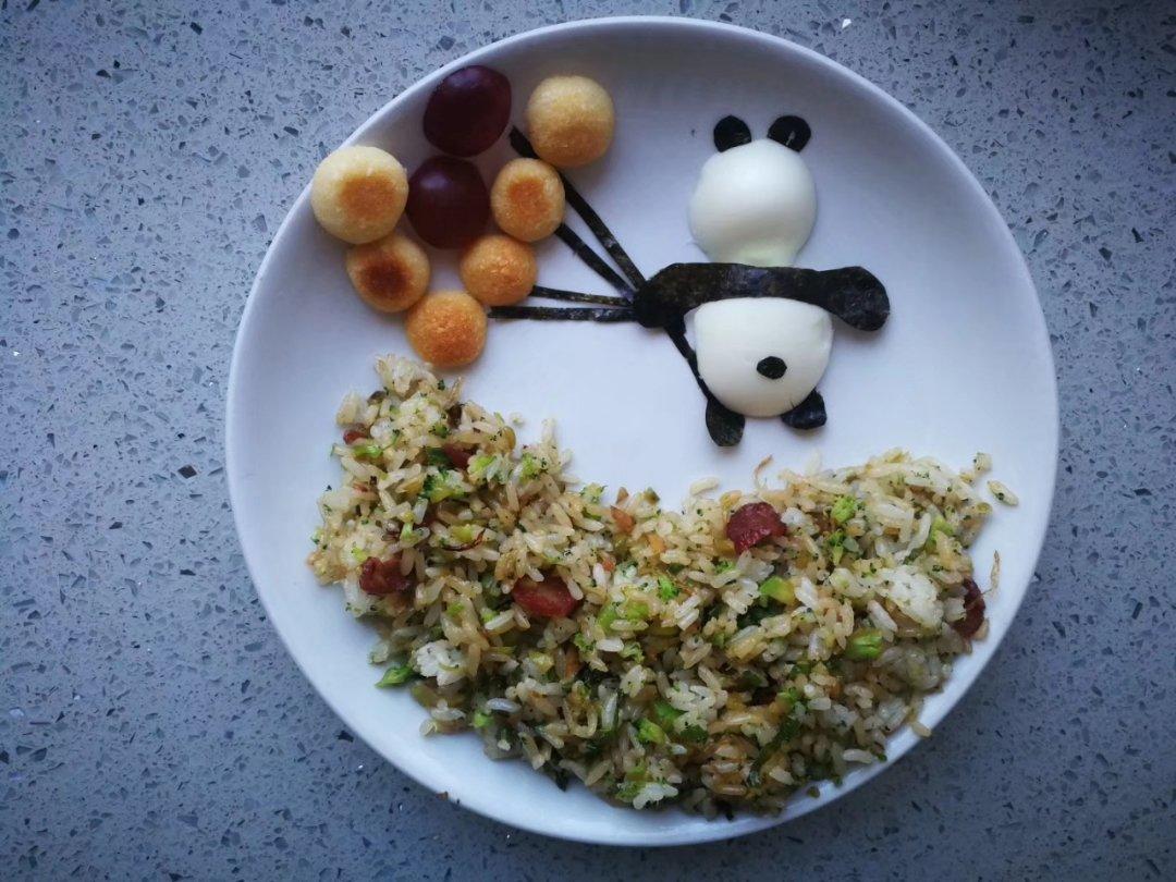 杨丽1201做的创意儿童早餐炒饭拼盘