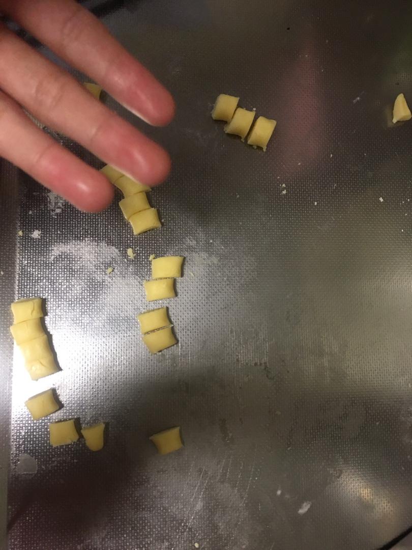 宝宝零食—酥香小馒头