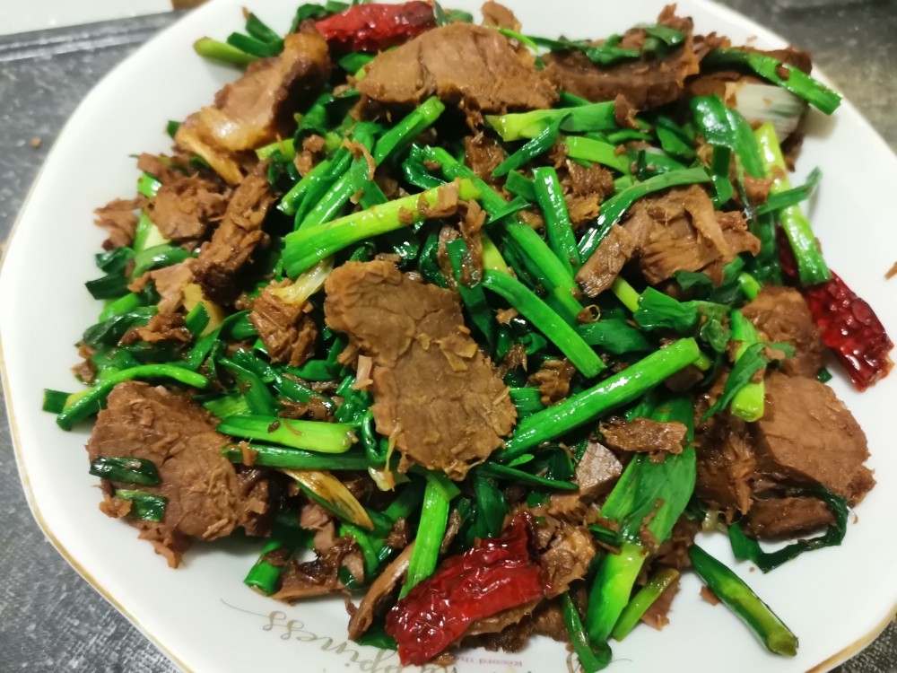 家常蒜苗炒牛肉