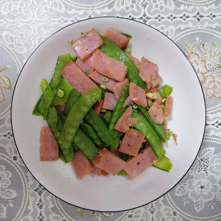 无比简单的荷兰豆炒腊肠，营养又好吃～！