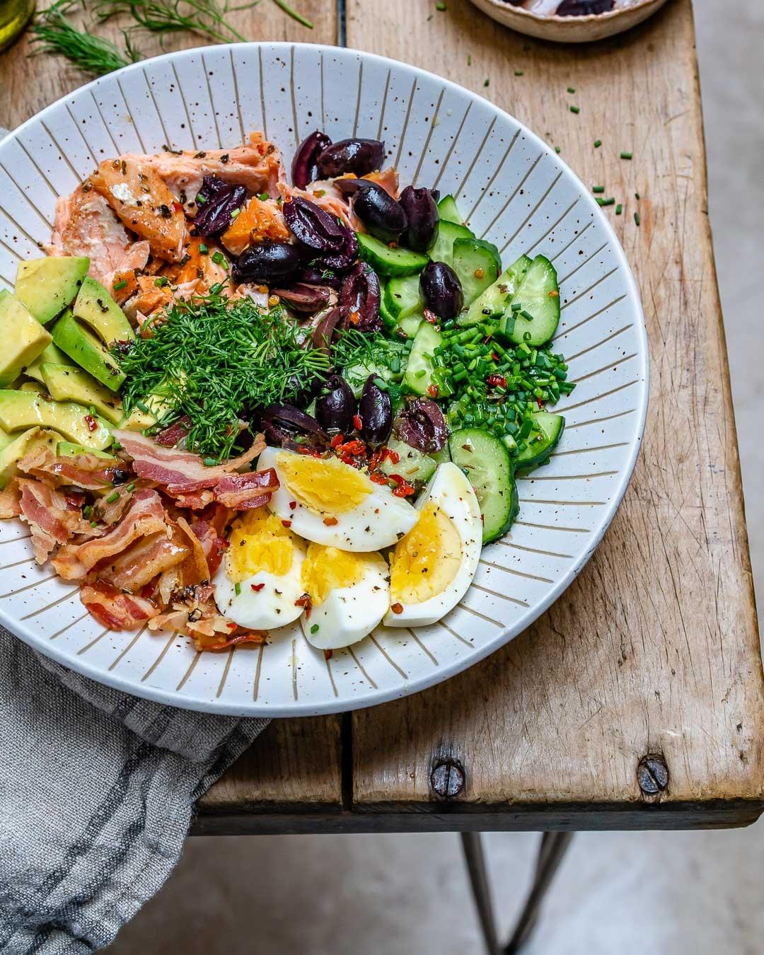 Seared Salmon Avocado Salad

烤三文鱼牛油果沙拉