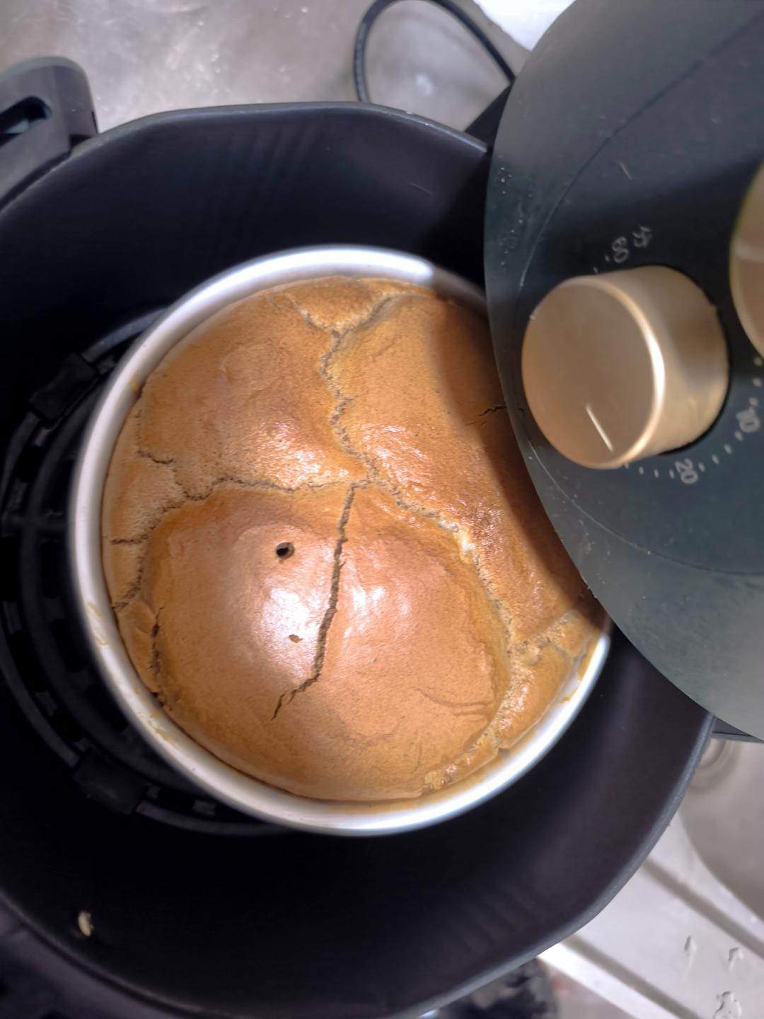 空气炸锅蛋糕 戚风（6寸超详细打蛋/脱模步骤）