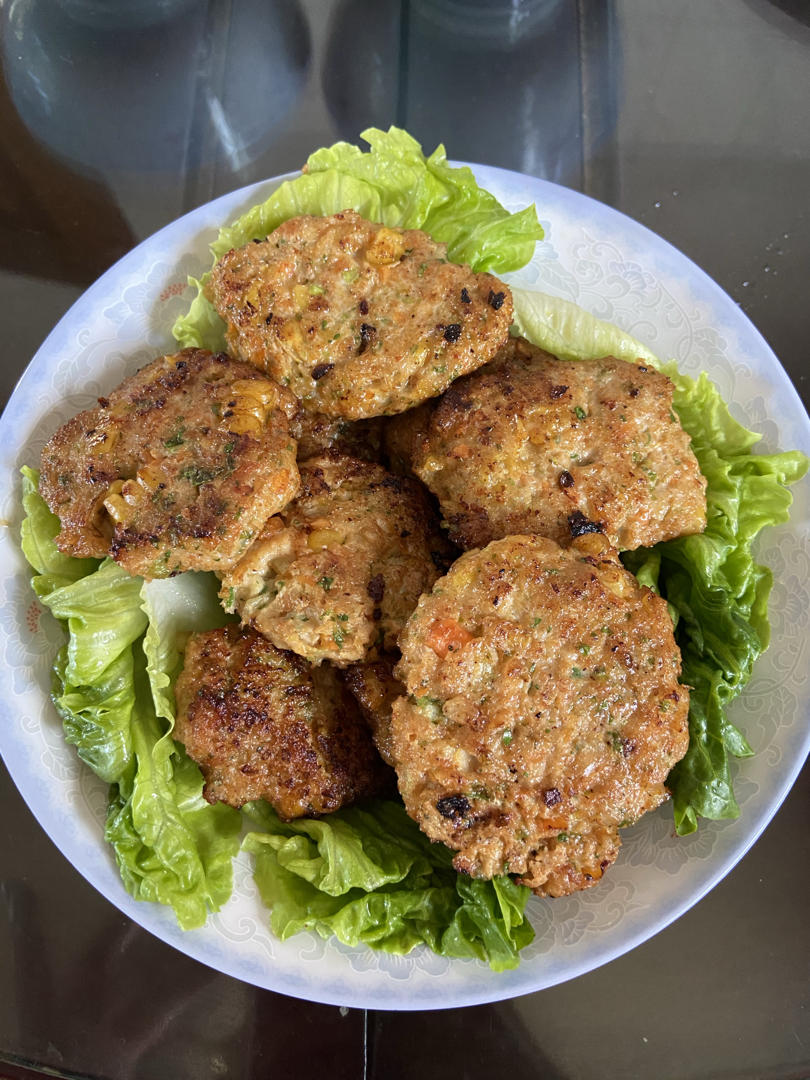 减肥餐低脂鸡胸肉饼