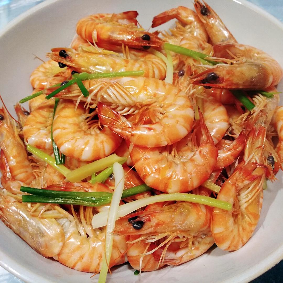 佩尼ge做的白灼斑节虾