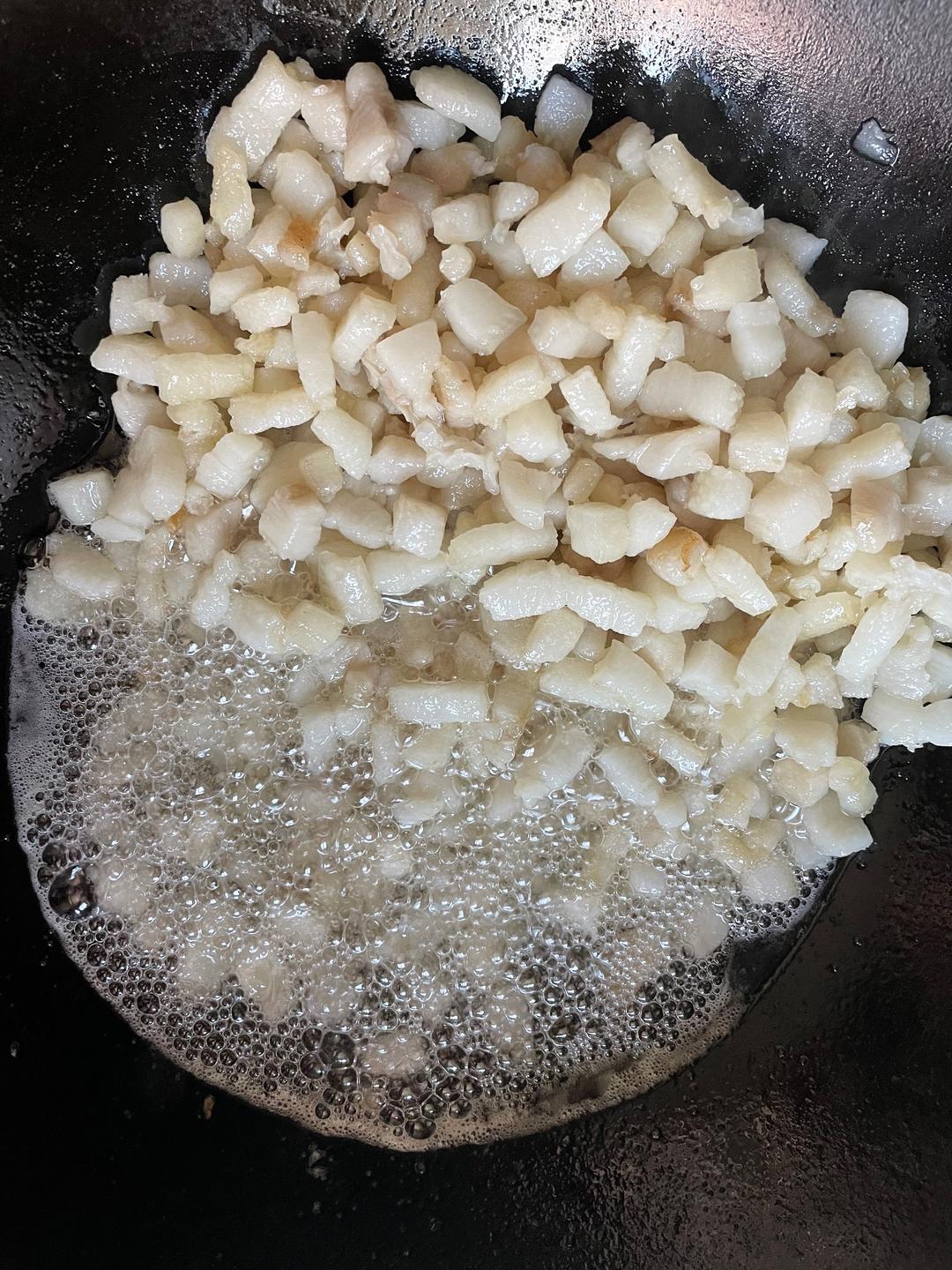废物利用炼猪油的做法 步骤3