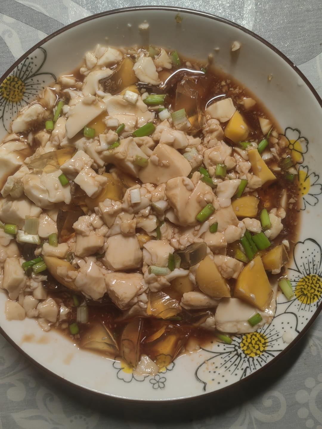 内酯豆腐拌变蛋
