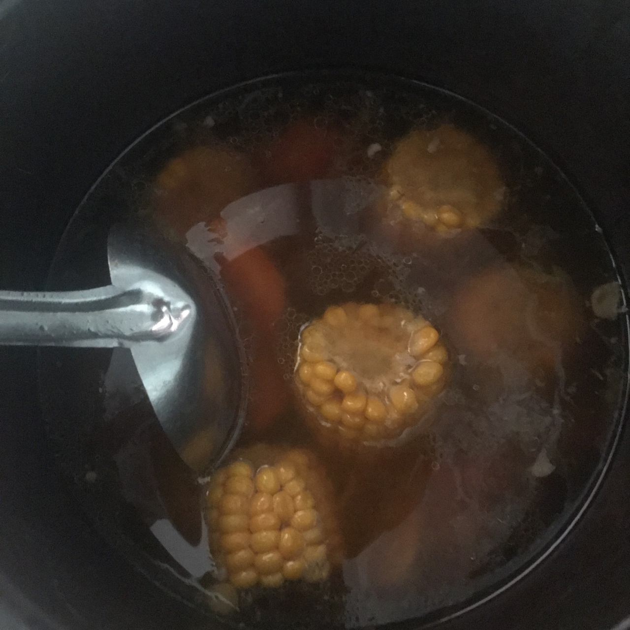 （煲汤）排骨土豆胡萝卜玉米汤