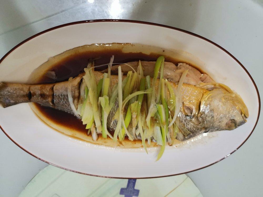 鲜蒸黄花鱼
