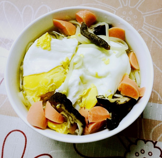 西红柿蔬菜清汤面