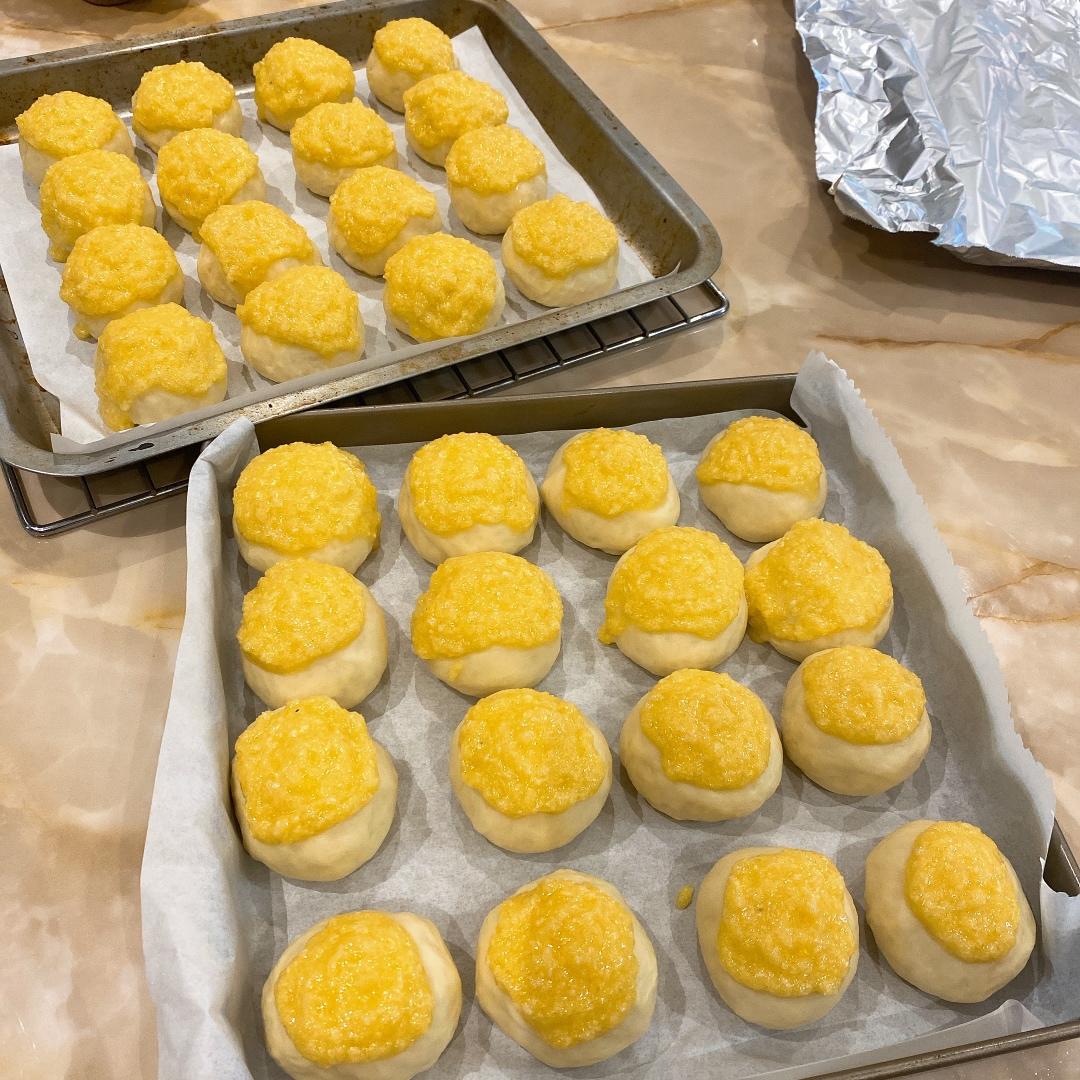 好吃到停不下来！脆皮椰蓉面包🍞