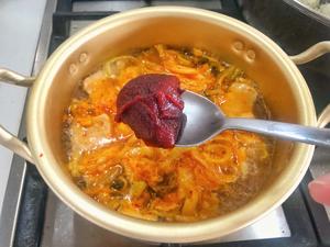 巨好吃(｡･ω･｡)ﾉ♡豪华泡菜五花肉锅的做法 步骤4