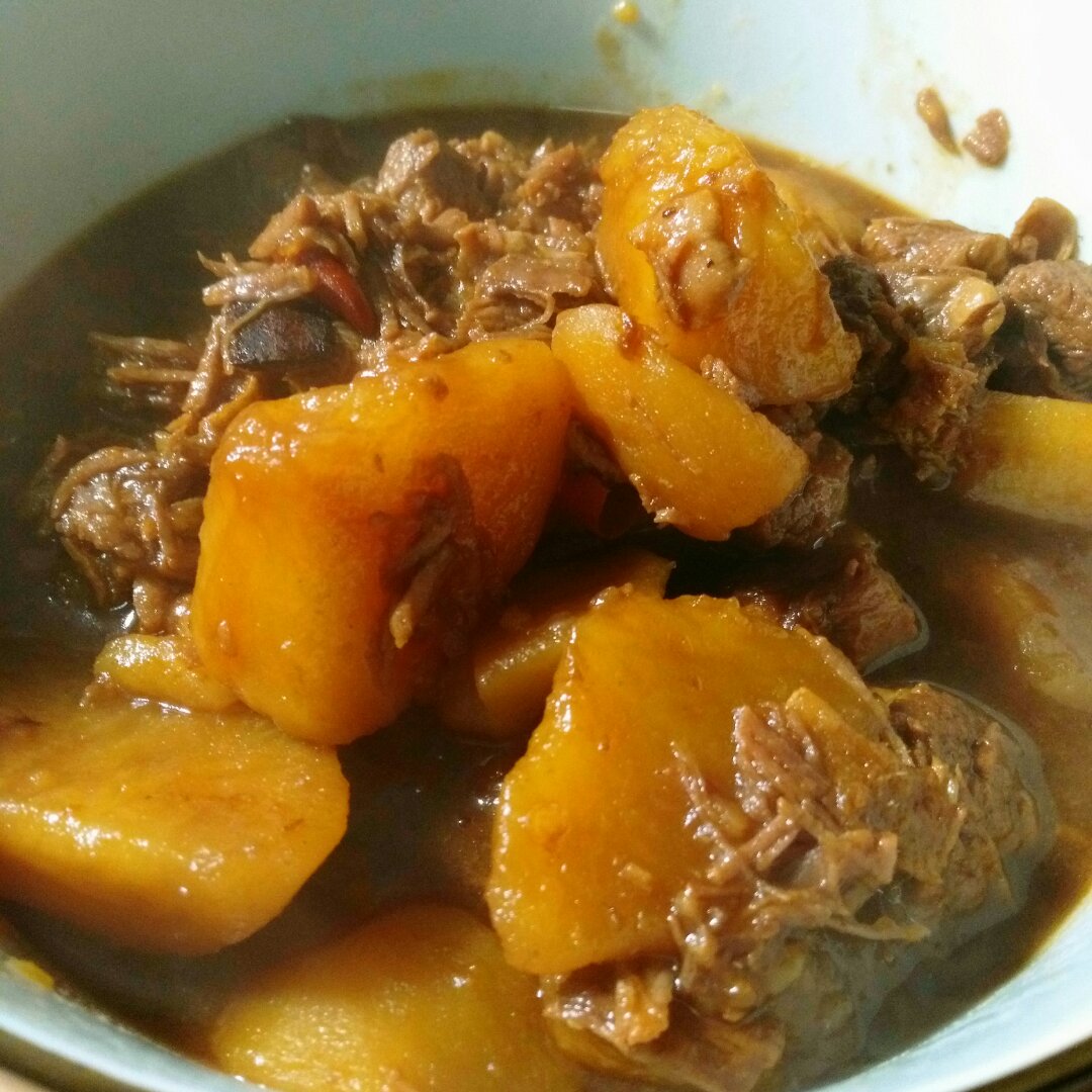 红烧土豆牛腩
