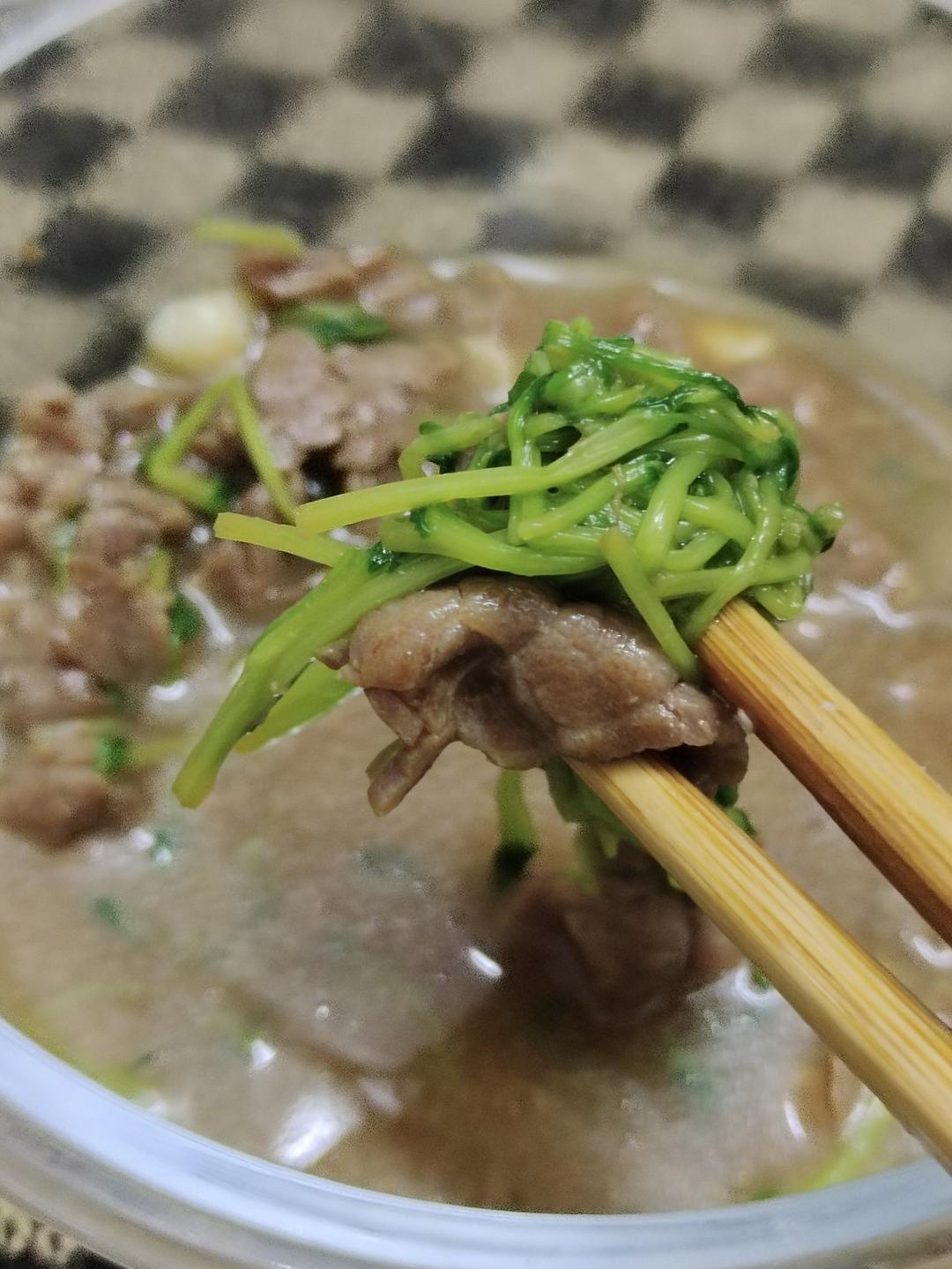 豆苗炒牛肉
