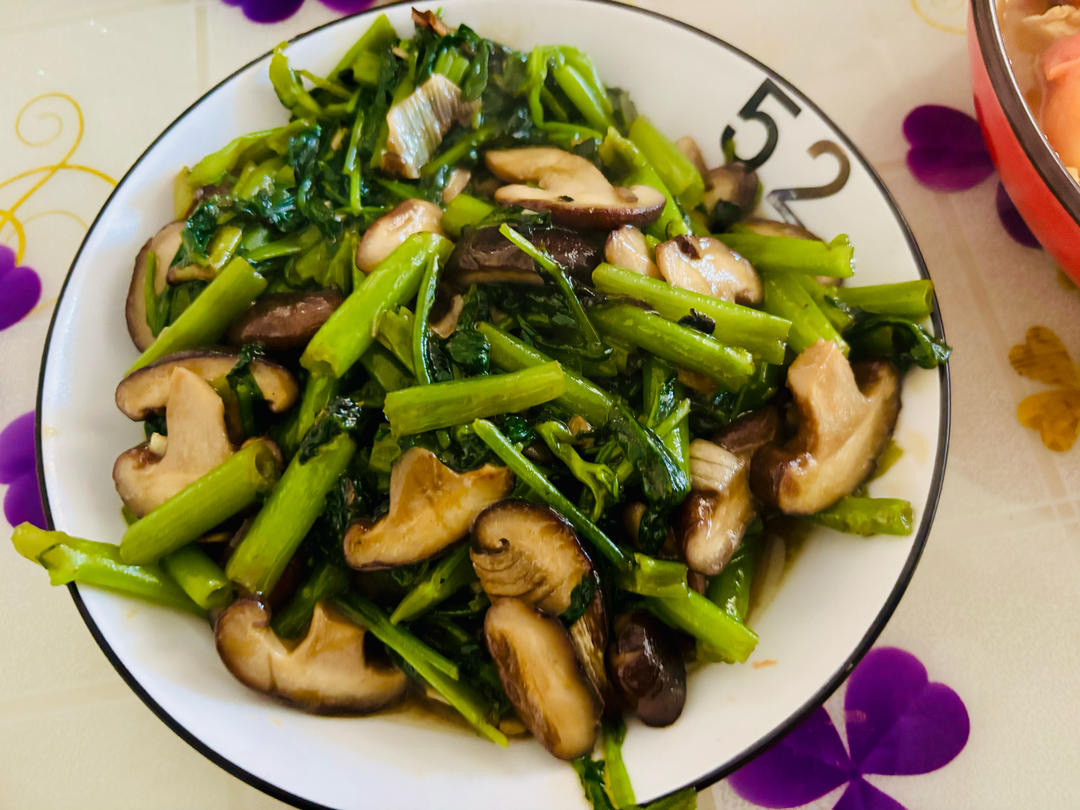 香菇这样炒比肉都好吃😋素炒香菇