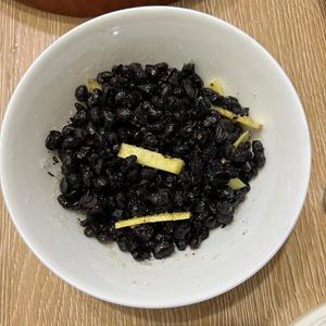 广东人喝粥必备：蒸豆豉的做法 步骤8
