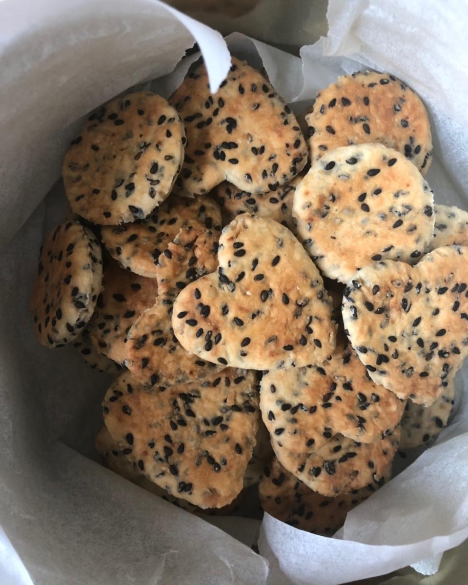 无糖黑芝麻苏打饼干