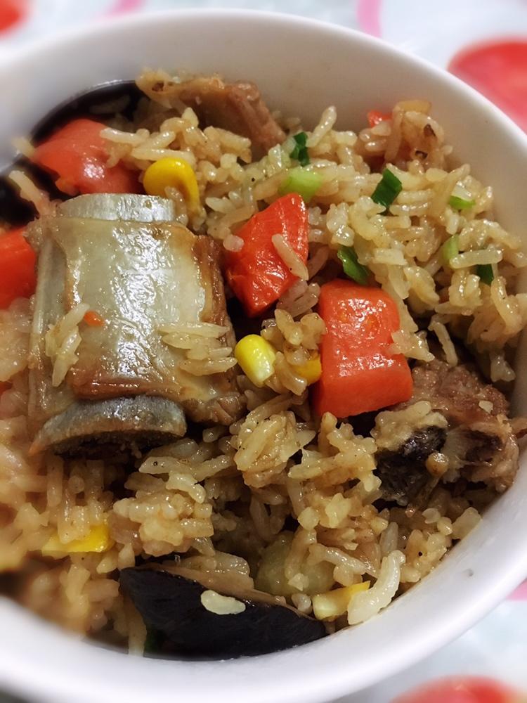 胡萝卜排骨焖饭