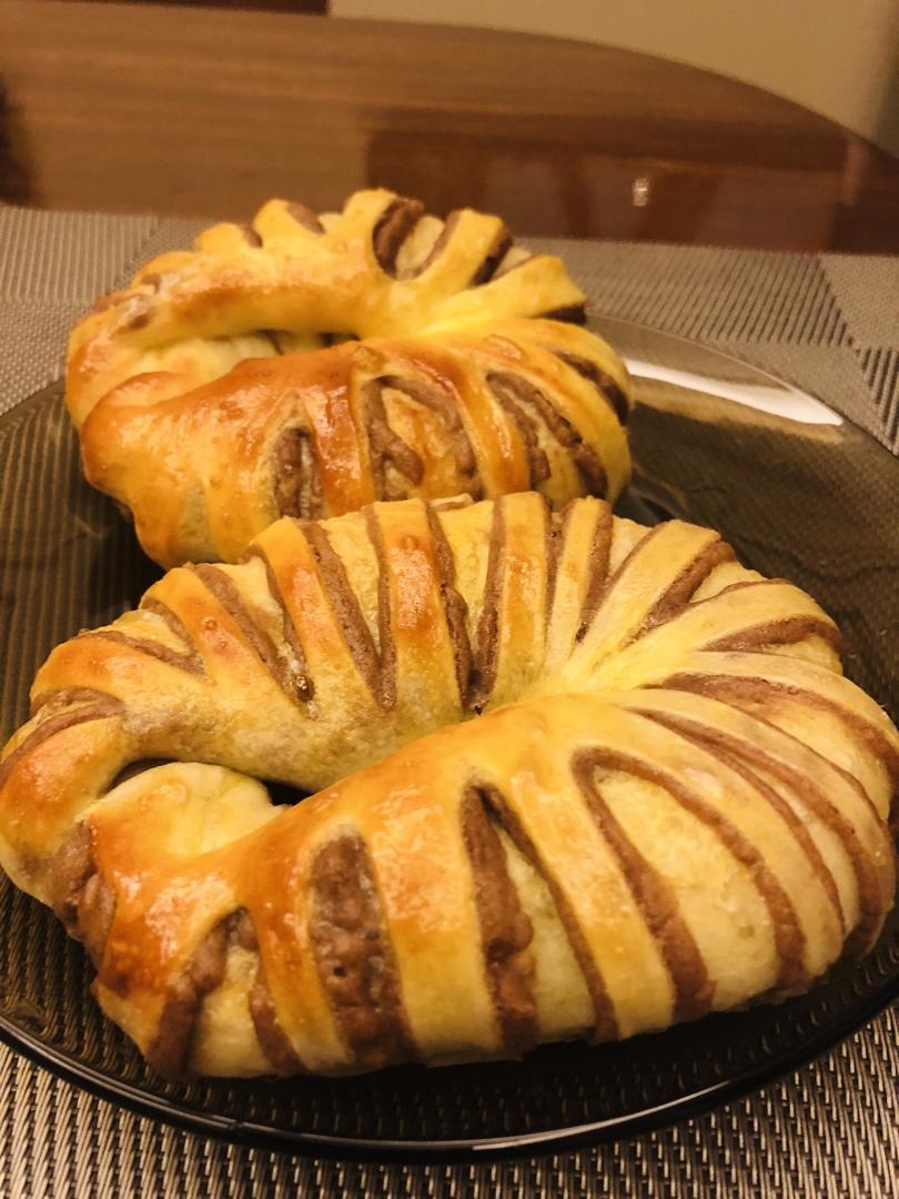 豆沙花环面包