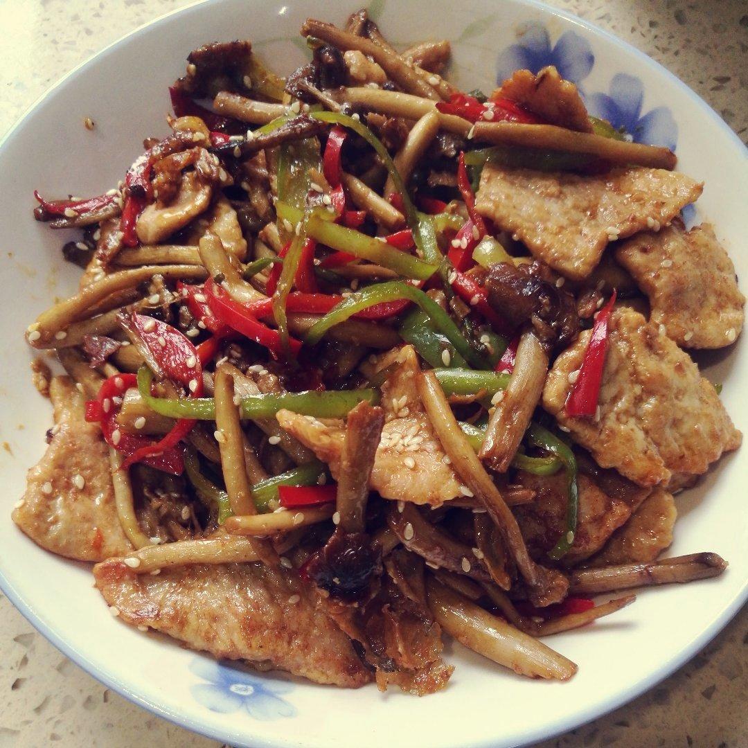 茶树菇炒肉片