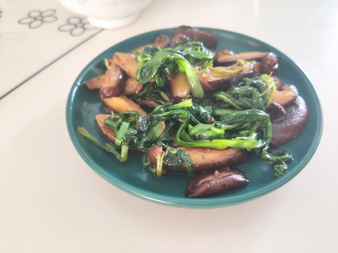 香菇油菜（简单快手）