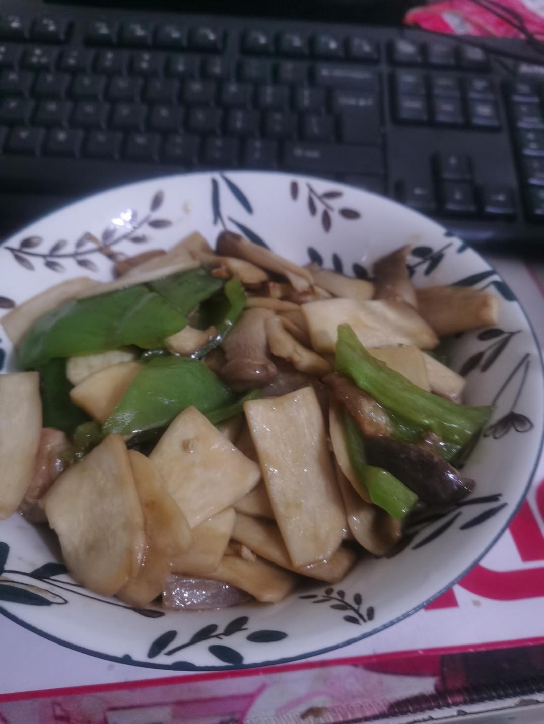 杏鲍菇炒肉片