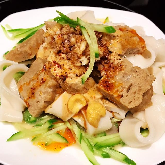 免洗面酿皮儿➕面筋粉蒸面筋的做法