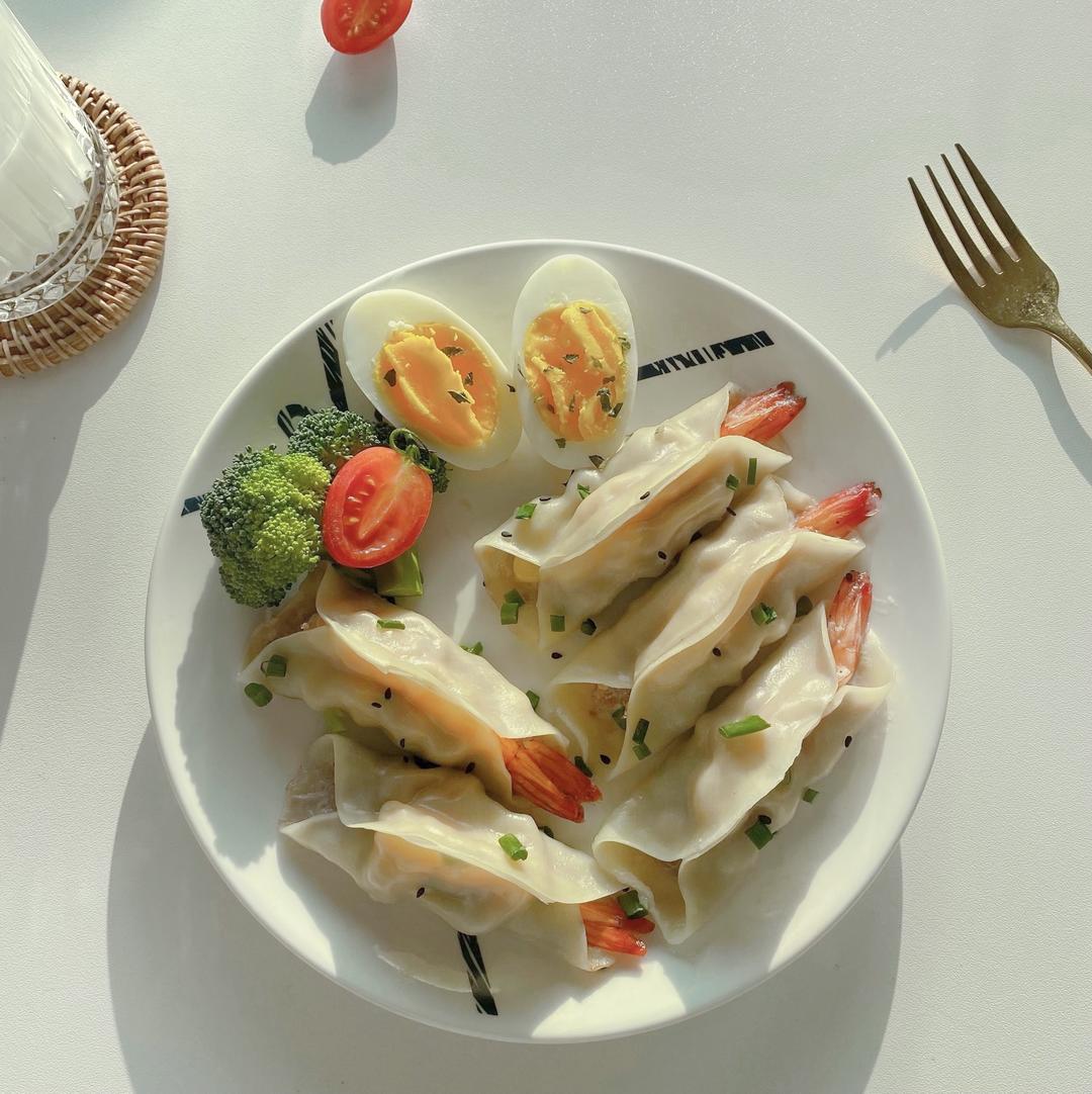 虾仁锅贴🍤的做法