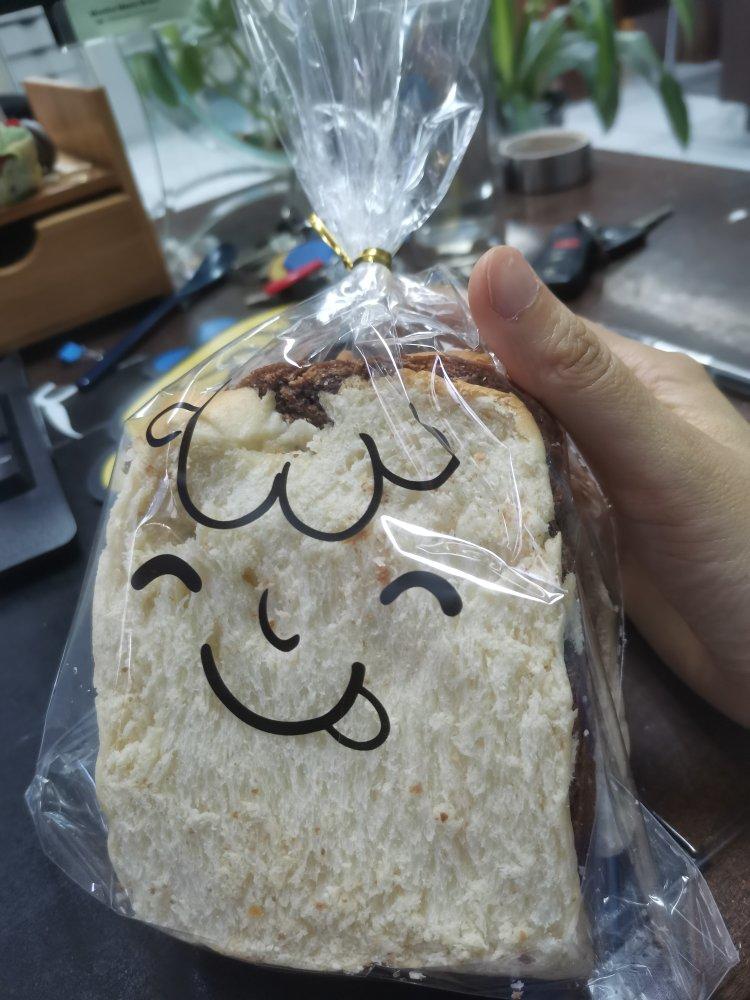 含水量超高的淡奶油吐司，超软不甜奶香浓郁，消耗淡奶油面包首选