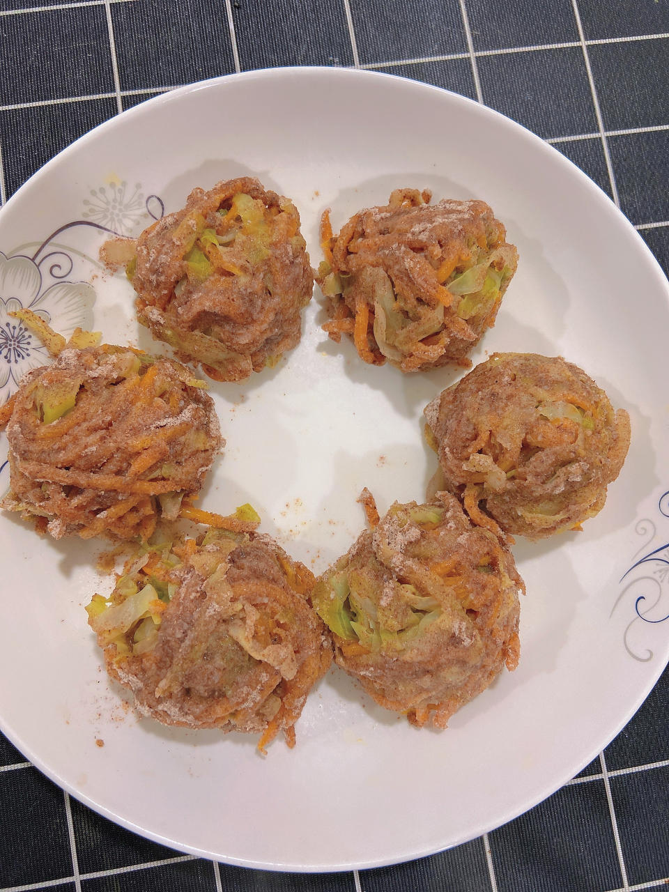 超低卡好吃不胖蒸包菜团子