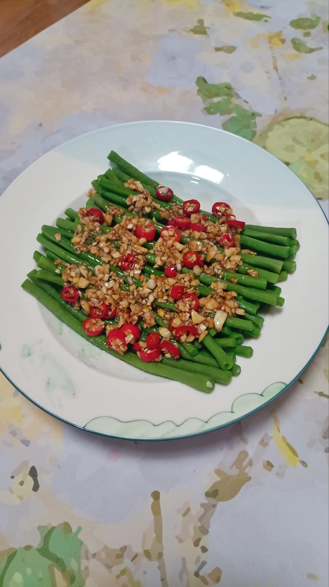 厨师长教你：“姜汁长豆角”的家常做法，清香爽脆，解暑开胃