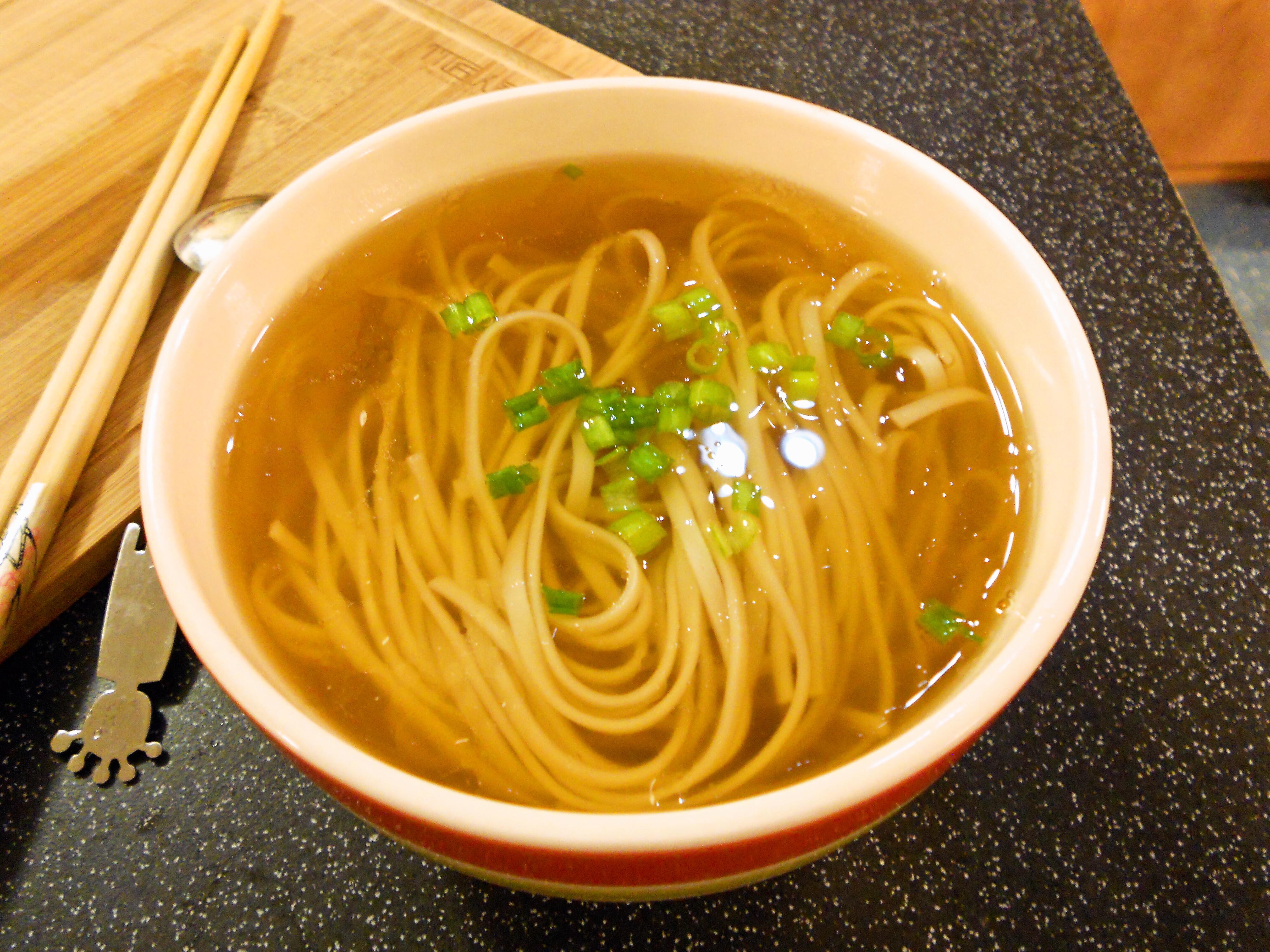 芙做的小葱麻油酱油面