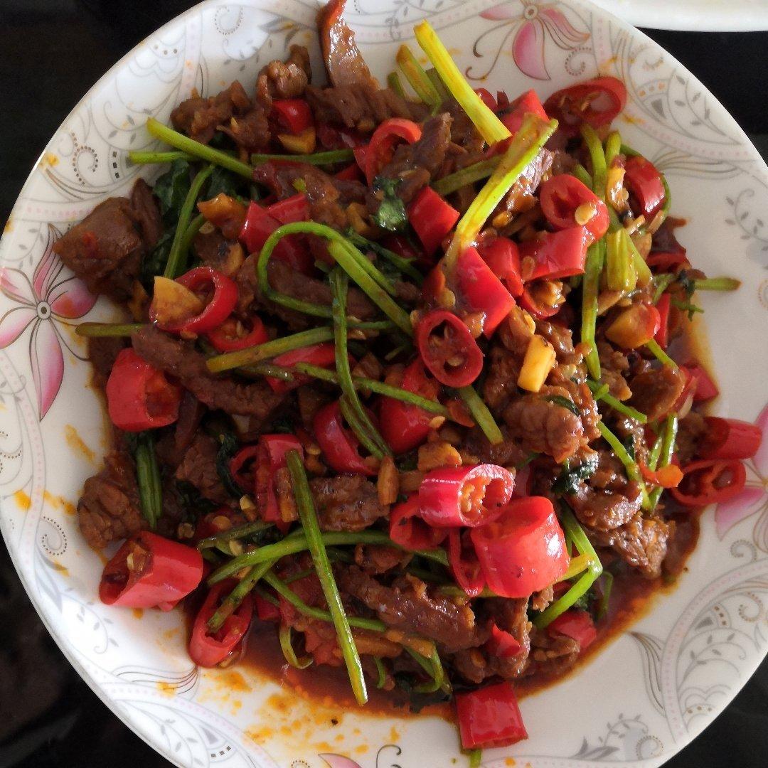 小炒黄牛肉（湘菜）
