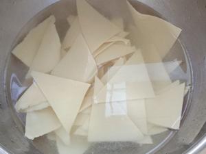 素炒豆腐皮的做法 步骤4