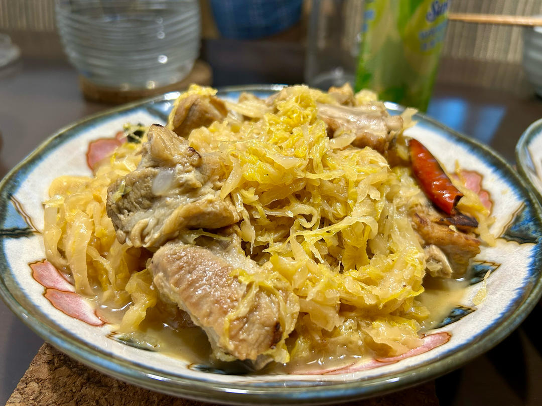 东北酸菜炖排骨