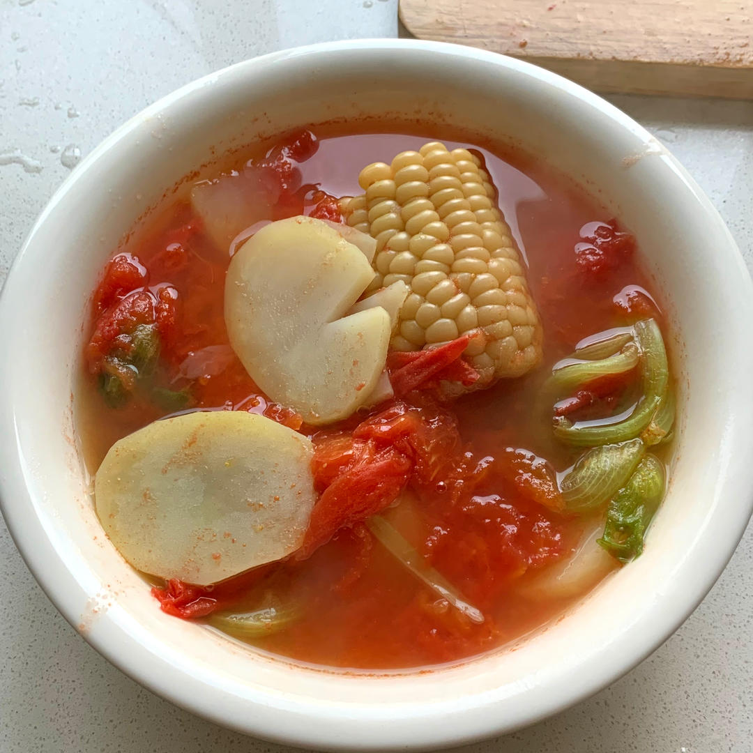 超级浓超好喝的番茄土豆汤