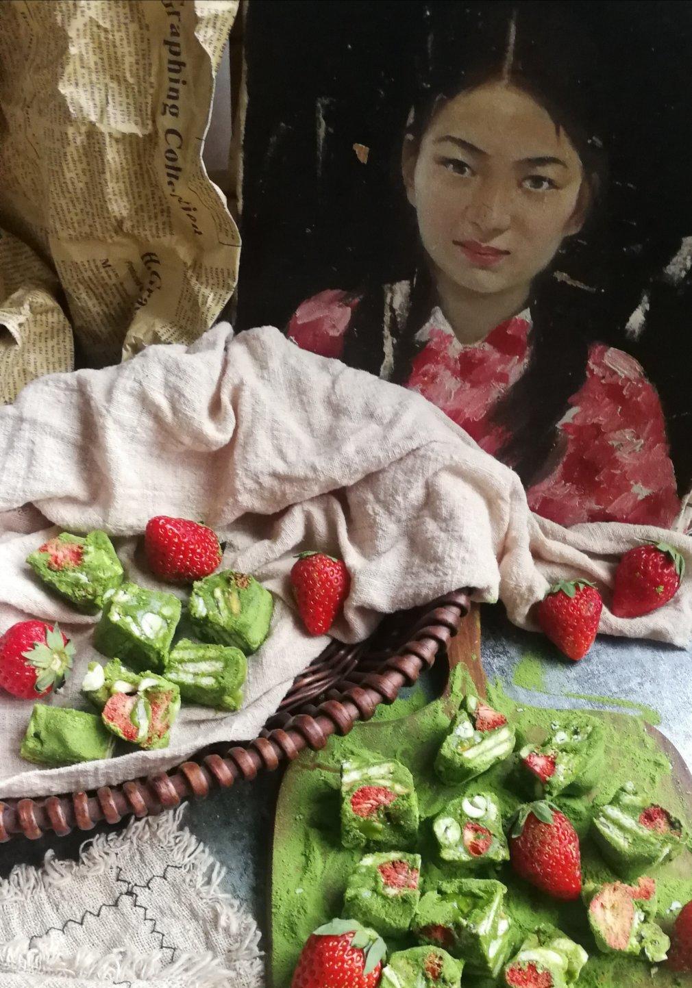 抹茶草莓雪花酥