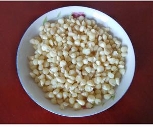 [家常菜]金玉满堂（附送快速完整剥玉米粒的方法）的做法 步骤2