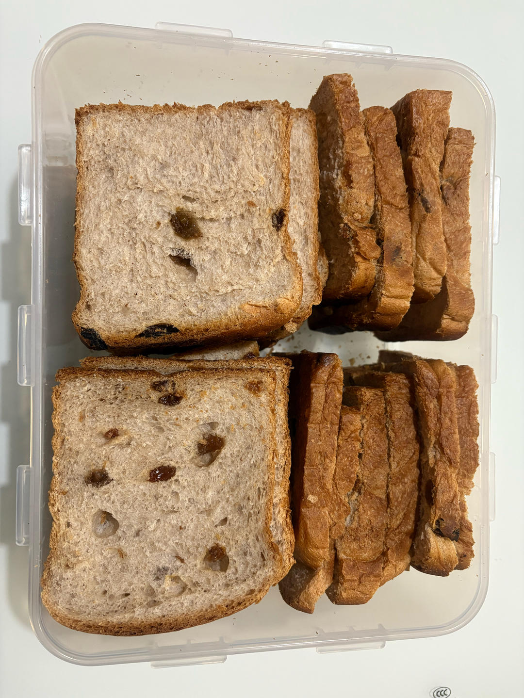 我最近每天做一个的葡萄干吐司，真的超松软好吃！