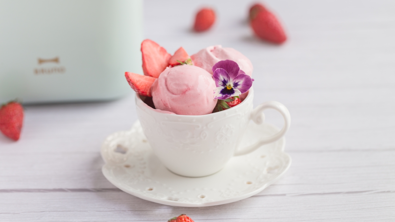 粉红莓莓冰淇淋的做法
