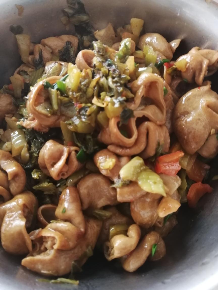 腌白菜炒猪肠