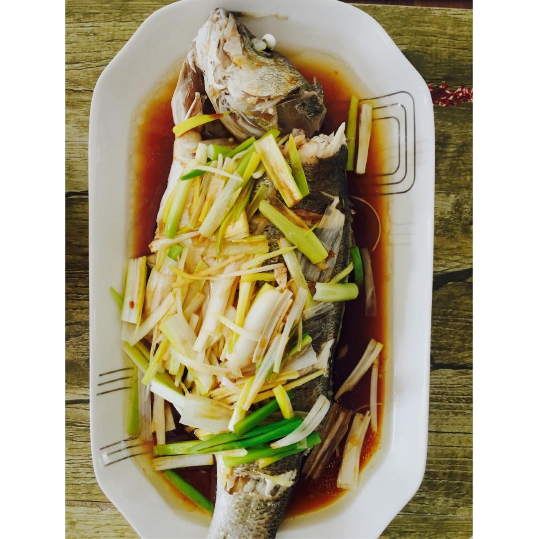 清蒸鲈鱼