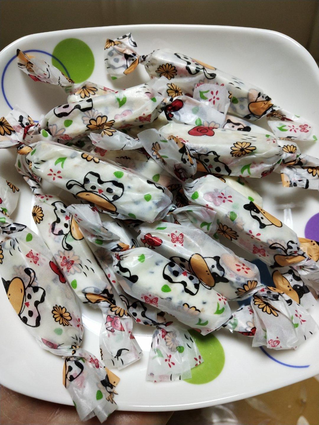 不用不粘锅和黄油的牛轧糖