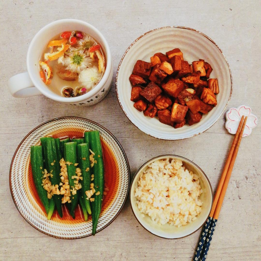 三文鱼炖豆腐