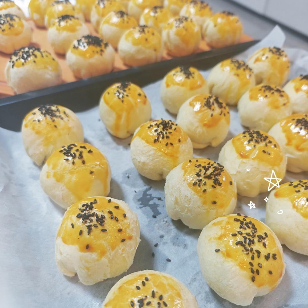 蛋黄酥【中秋节快乐】——黄油版（内有椰蓉酥番外）
