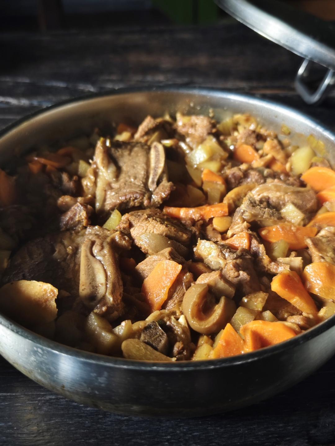 羊肉土豆胡萝卜 不仅仅是红烧