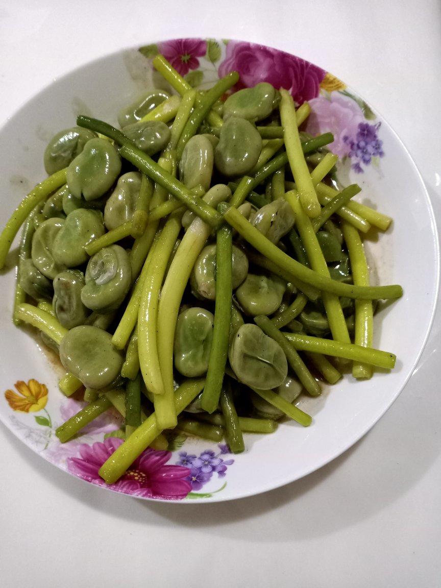油焖蒜苔蚕豆