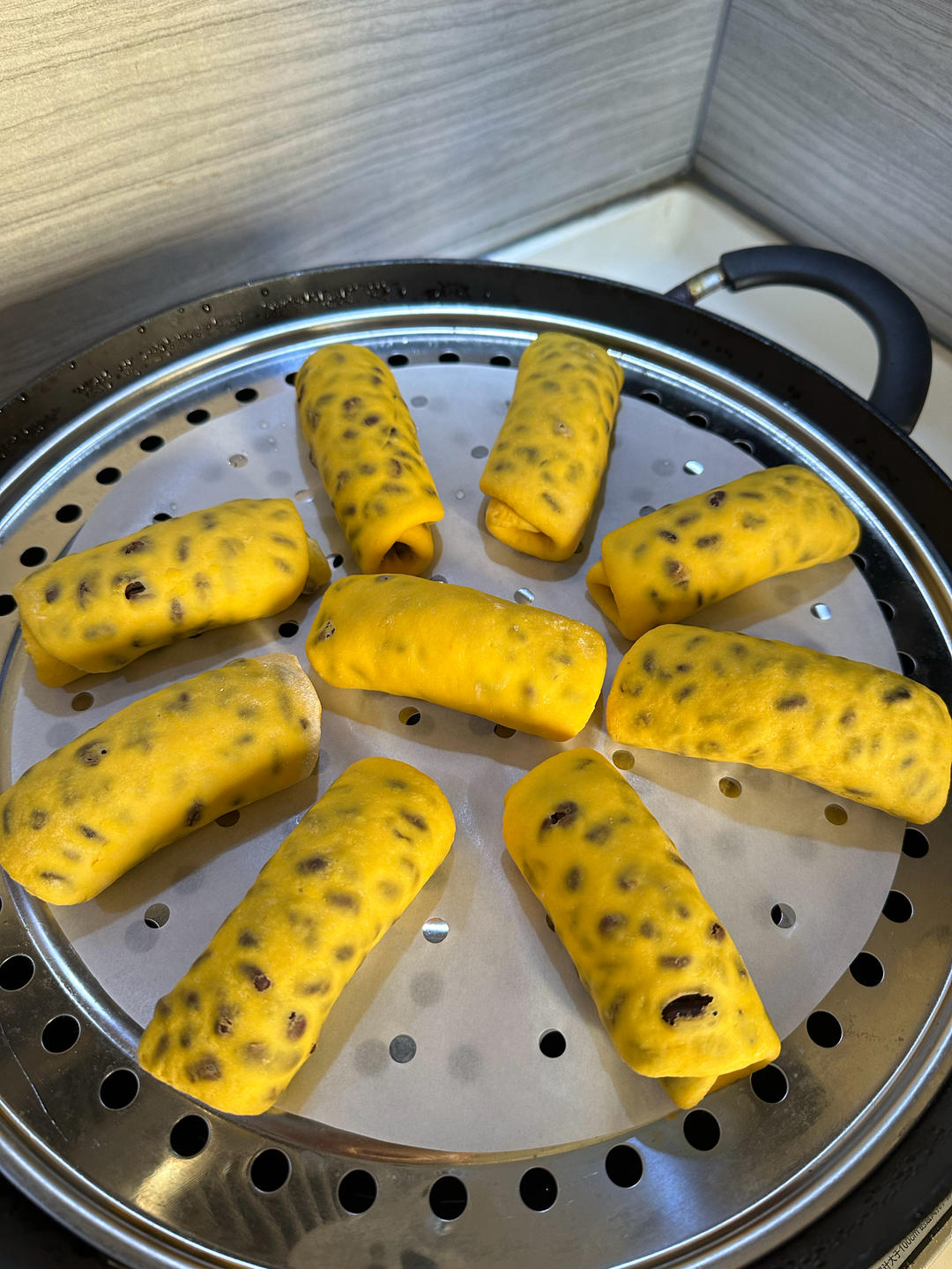 美味南瓜红豆卷，好看又好吃