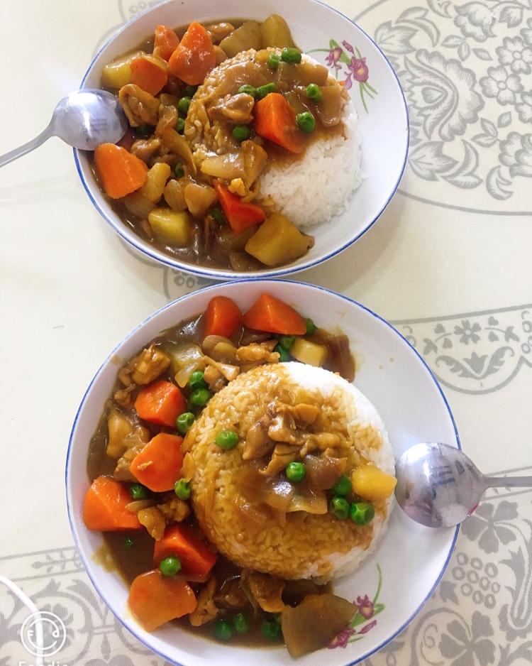 咖喱鸡肉饭