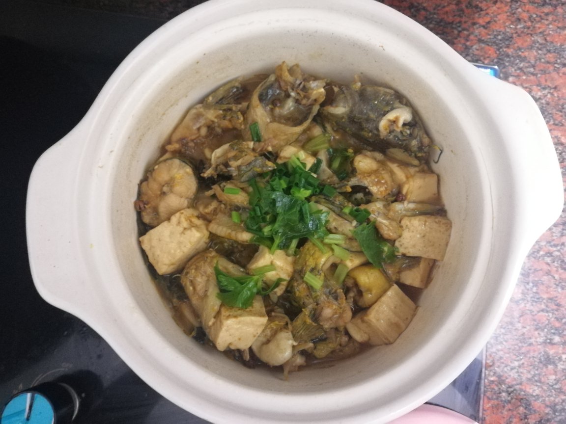 家常菜——黄骨鱼豆腐煲