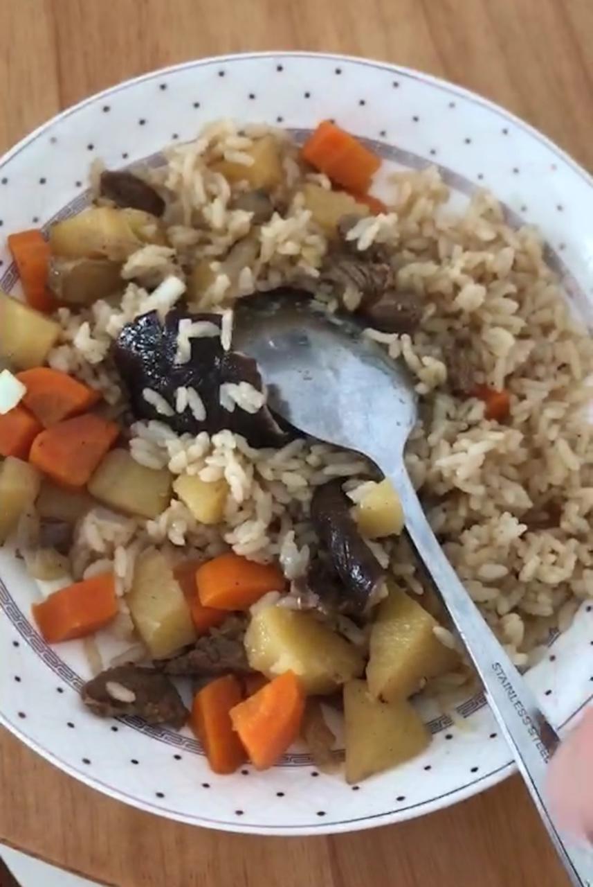 喷香羊肉焖饭